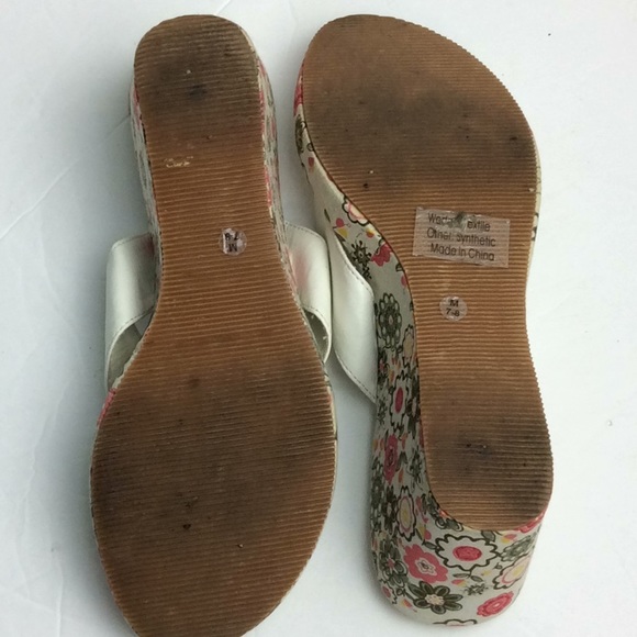 Relatively Ladies Floral 3” Sandals Sz 7/8 - Picture 5 of 7